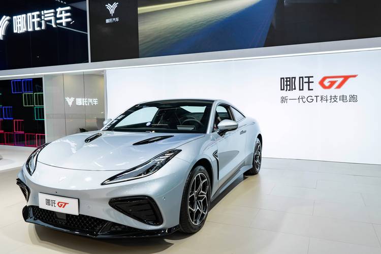 重庆沙坪坝区悦妙华企业管理咨询哪吒汽车在智能汽车领域的表现，领途汽车在新能源汽车市场中的影响力